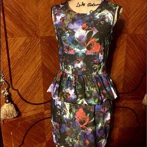 🌸🌸Cute H&M Peplum flower dress❤️❤️